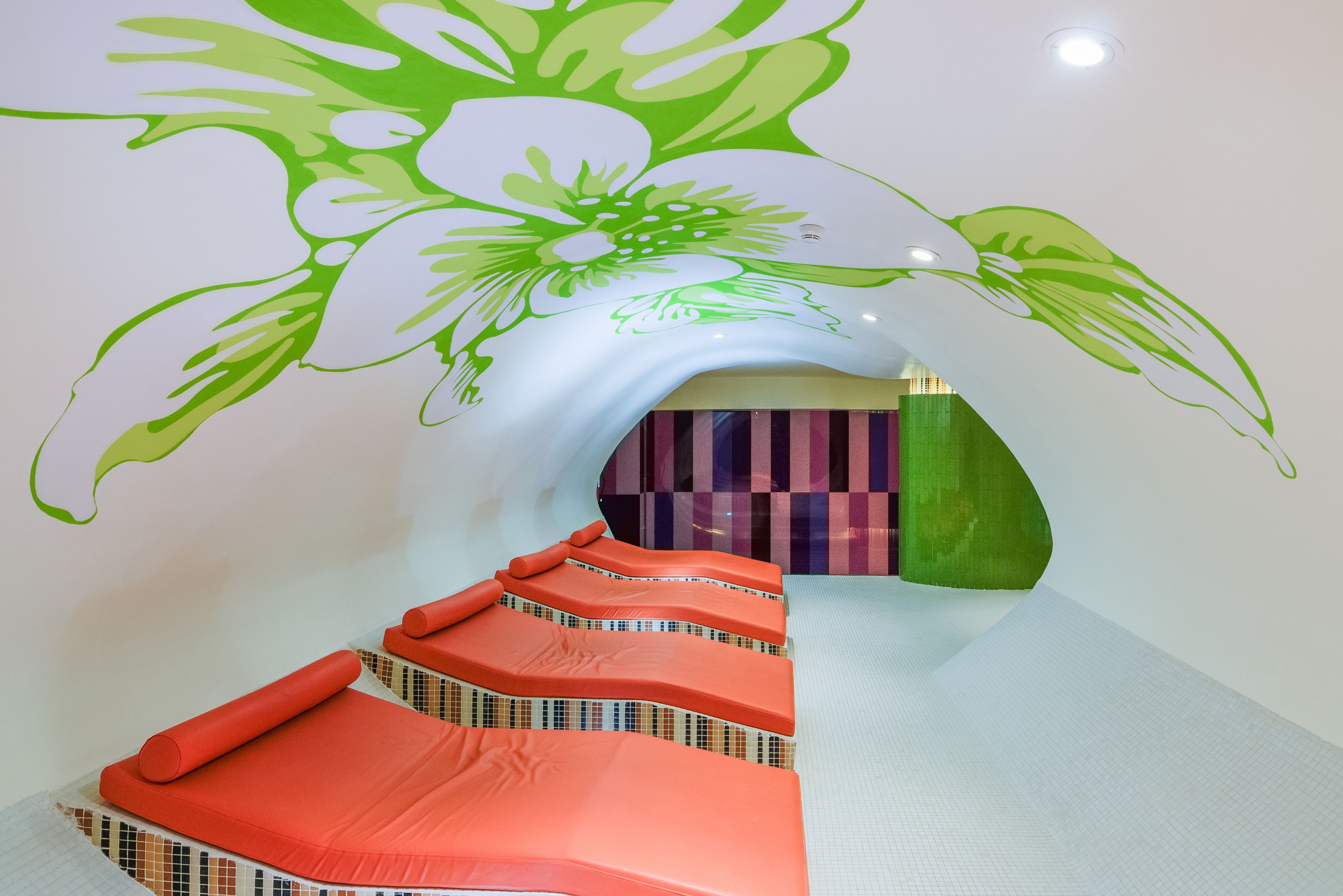 sauna, turkish bath/hammam, body treatments, body wraps, body scrubs