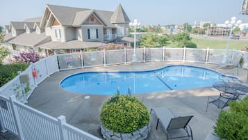 Seasonal outdoor pool