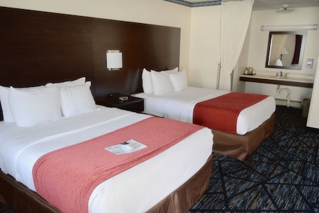 Superior Room, 2 Queen Beds | Desk, bed sheets. Frankenmuth Motel