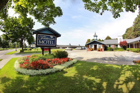 Exterior detail. Frankenmuth Motel