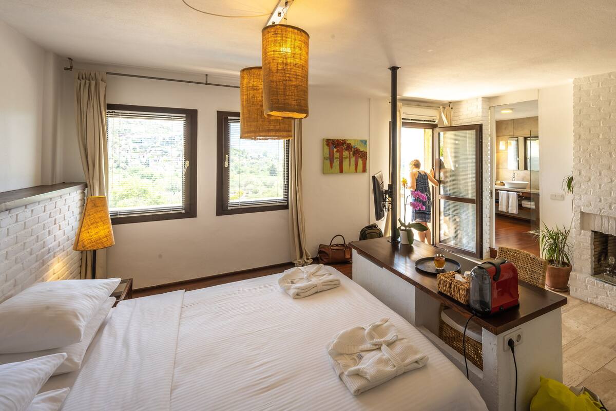 passionate room | 1 bedroom, minibar, in-room safe, desk