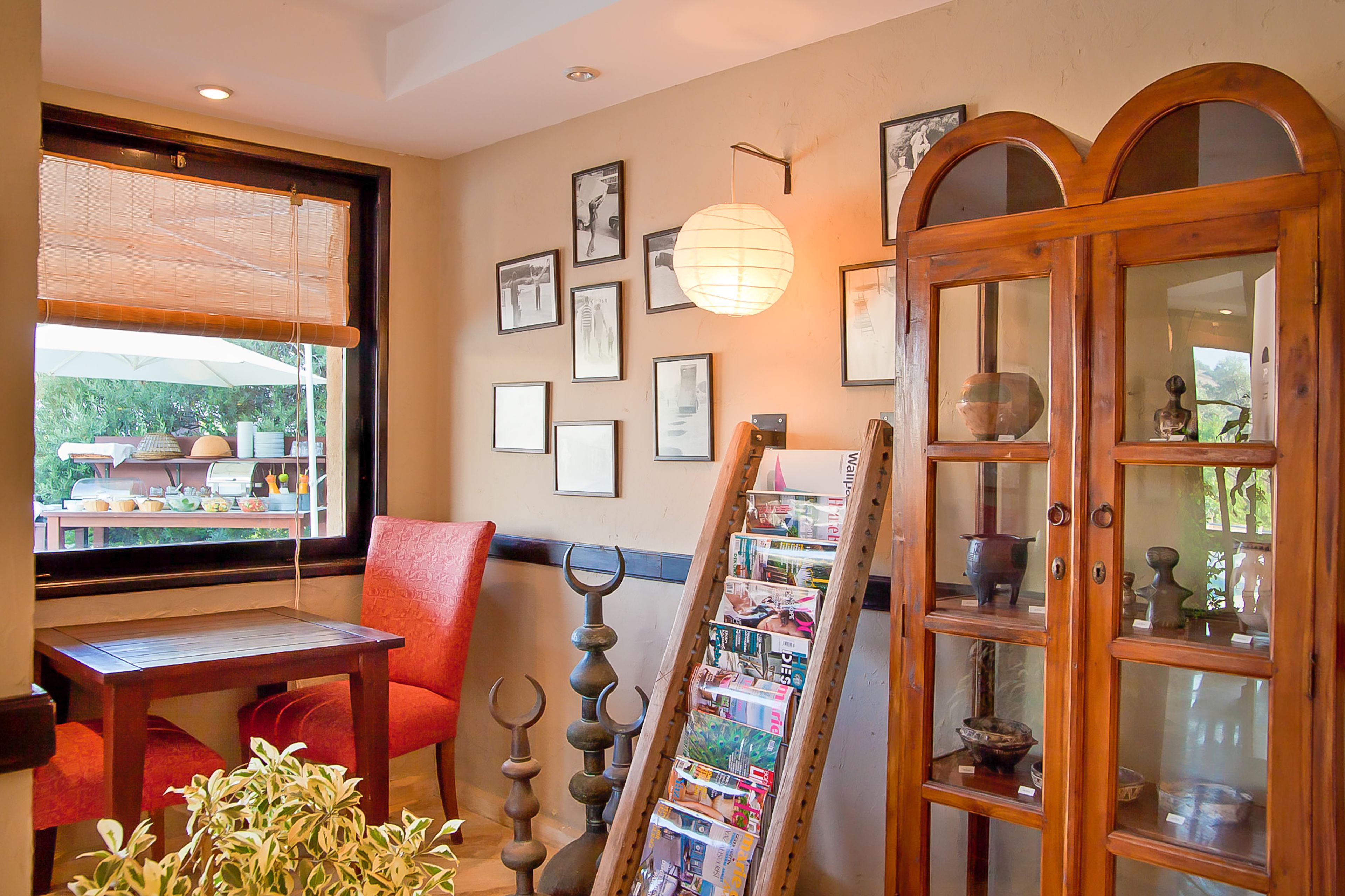 breakfast, lunch, dinner served; pool views