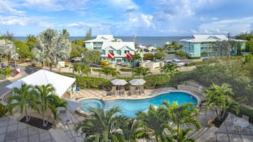 Deluxe Condo, 1 Bedroom, Poolside | View from room