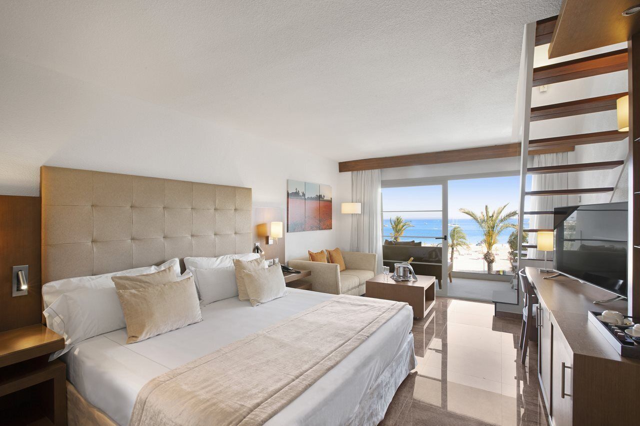 Minibar, in-room safe, individually furnished, desk