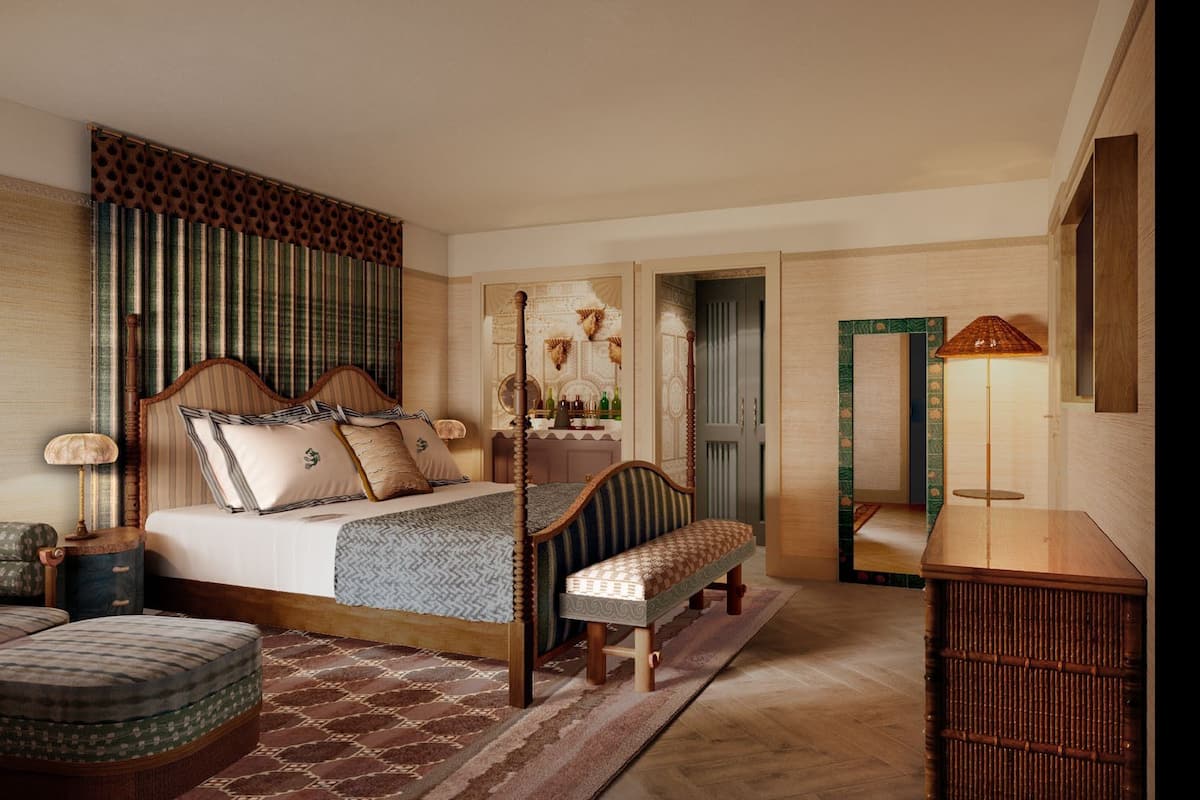 Deluxe Room, 1 King Bed | Egyptian cotton sheets, hypo-allergenic bedding, down comforters