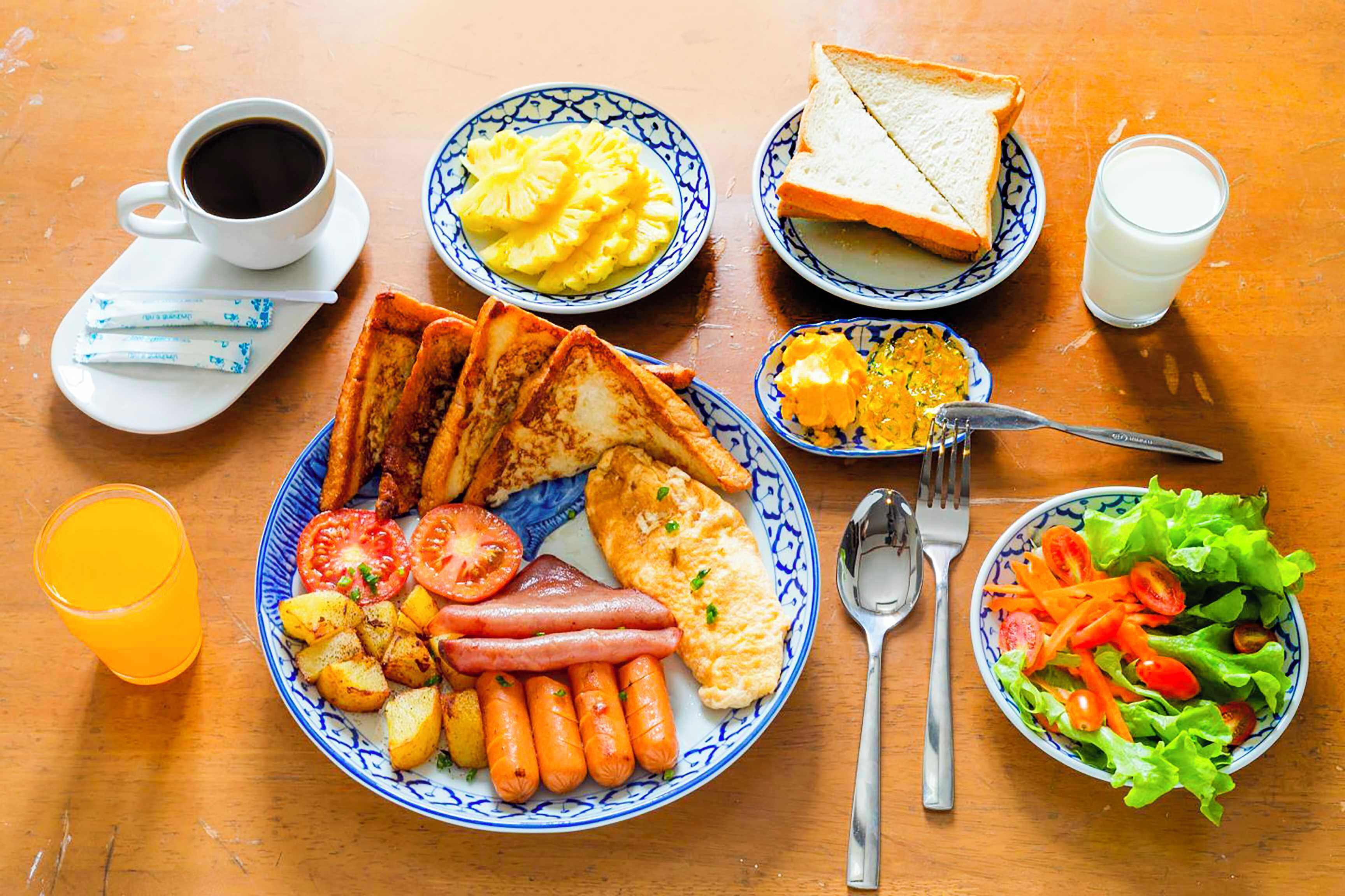Daily continental breakfast (THB 150 per person)