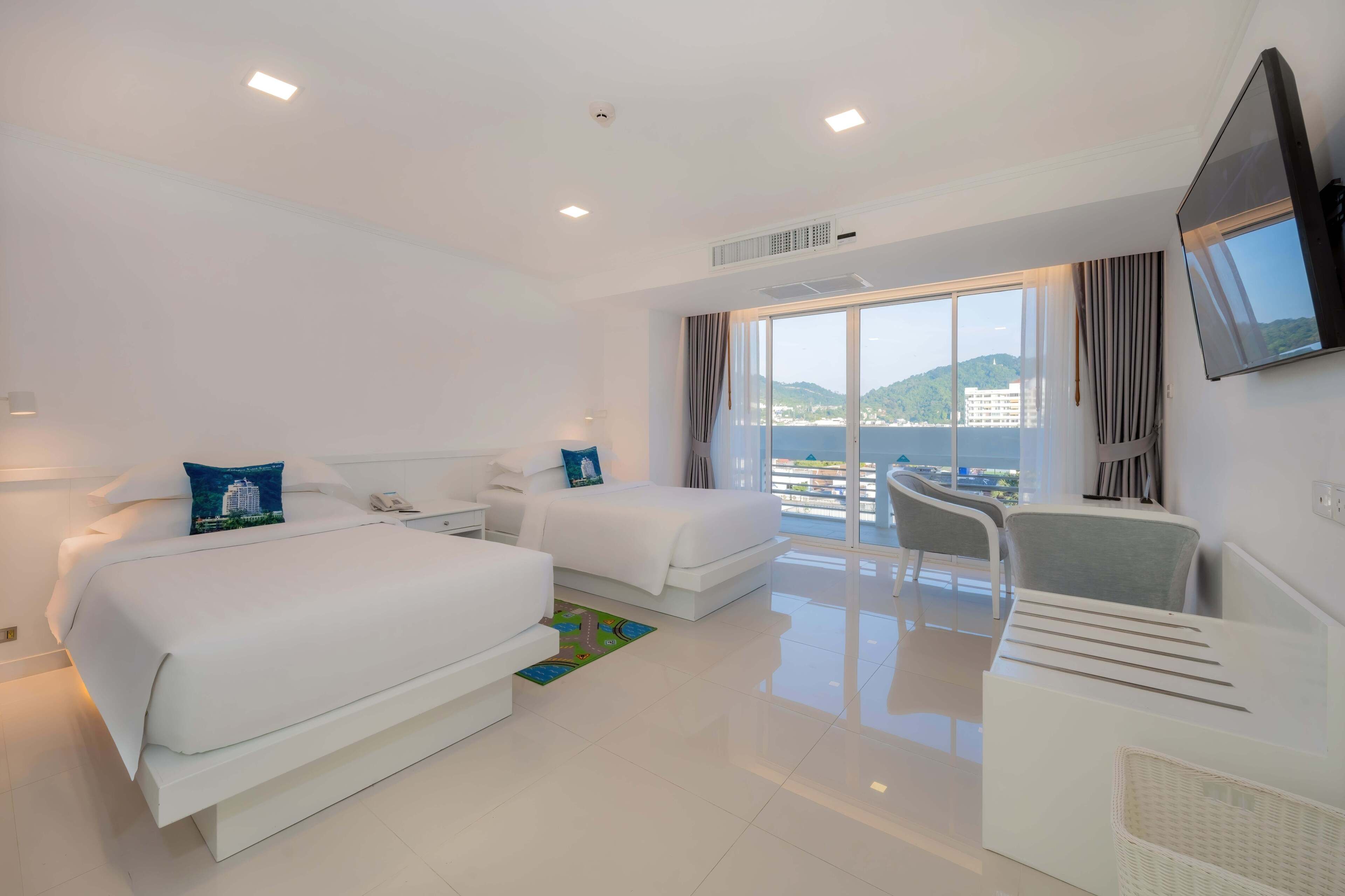 Premium Suite, 2 Bedrooms | Minibar, in-room safe, free WiFi, bed sheets