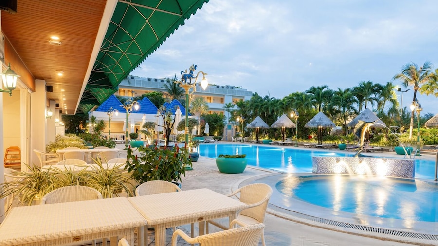 Andaman Beach Suites Hotel