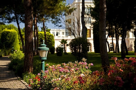 Garden. IC Hotels Airport