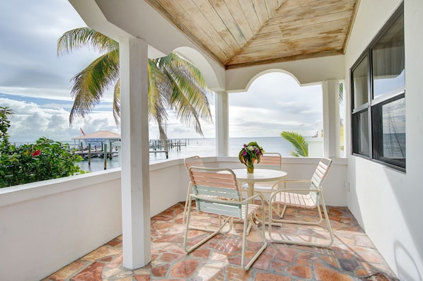 Apartemen Standar, tepi laut | Pemandangan dari kamar