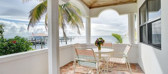 Isla Bonita Yacht Club