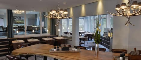 Free daily self-serve breakfast