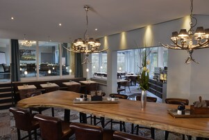 Colazione self-service inclusa, servita tutte le mattine 