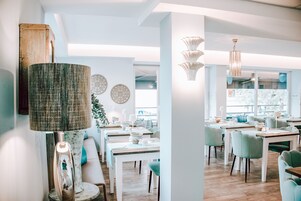 Daily buffet breakfast (EUR 19.5 per person)