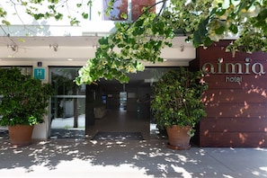 Property entrance - Hotel Aimia (Sóller)