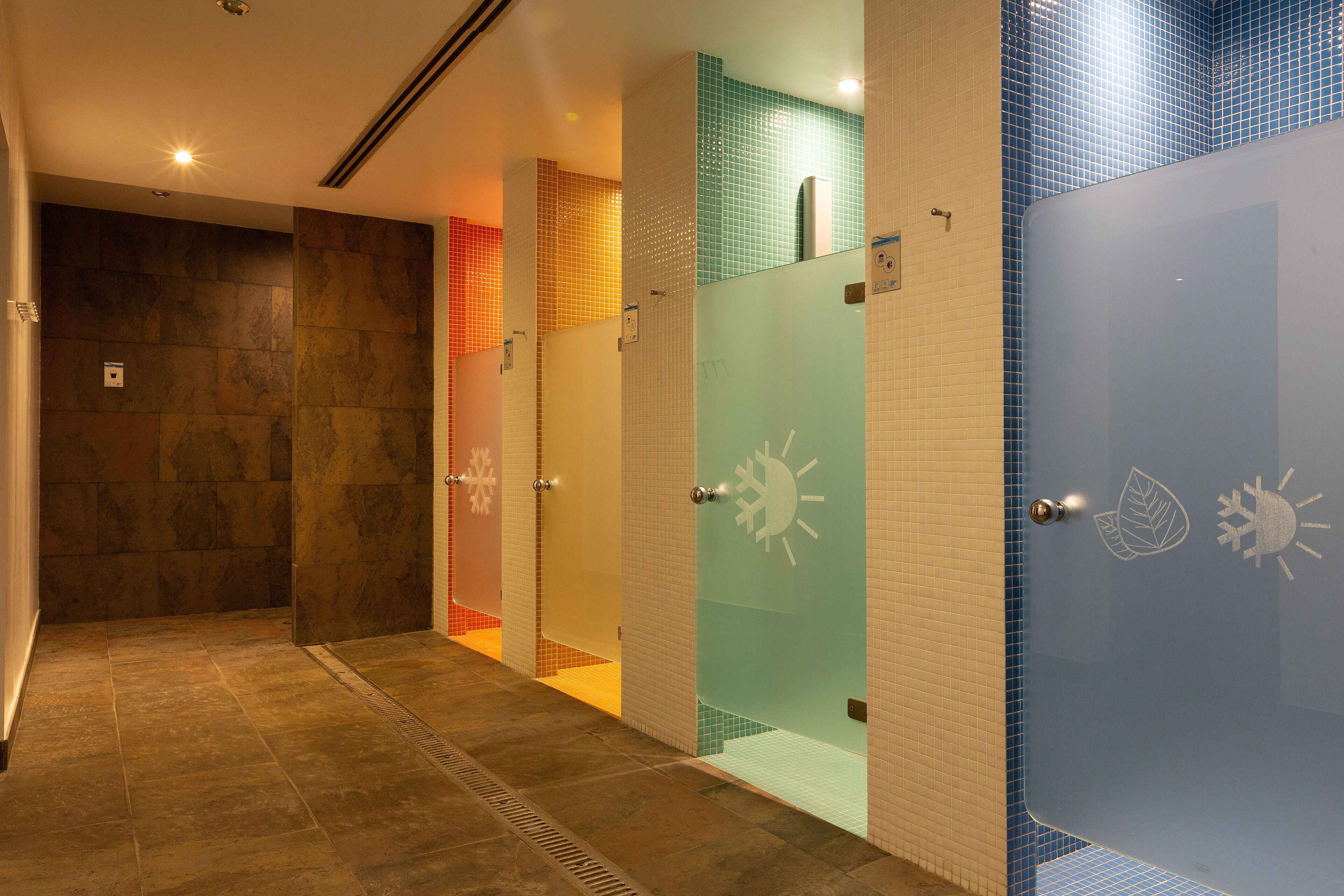 sauna, hot tub, steam room, turkish bath/hammam, body treatments