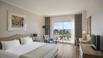 1 bedroom, free minibar, in-room safe, desk