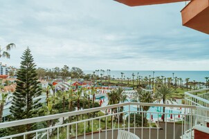 Vista para praia/oceano