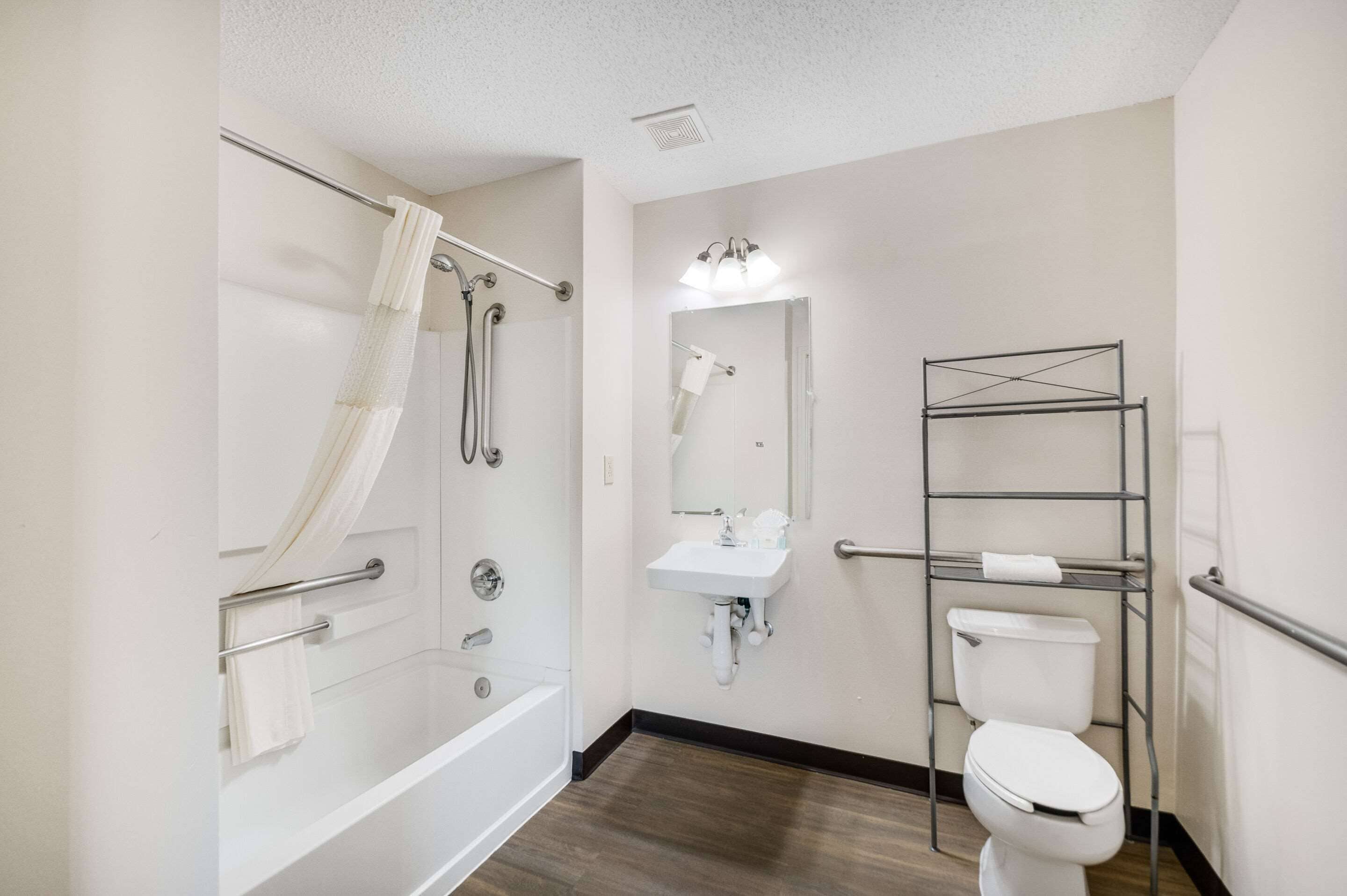Free toiletries, towels, soap, shampoo