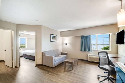 Suburban Studios Sterling - Washington Dulles