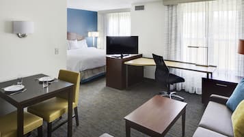 Cortinas opacas, tabla de planchar con plancha, wifi gratis