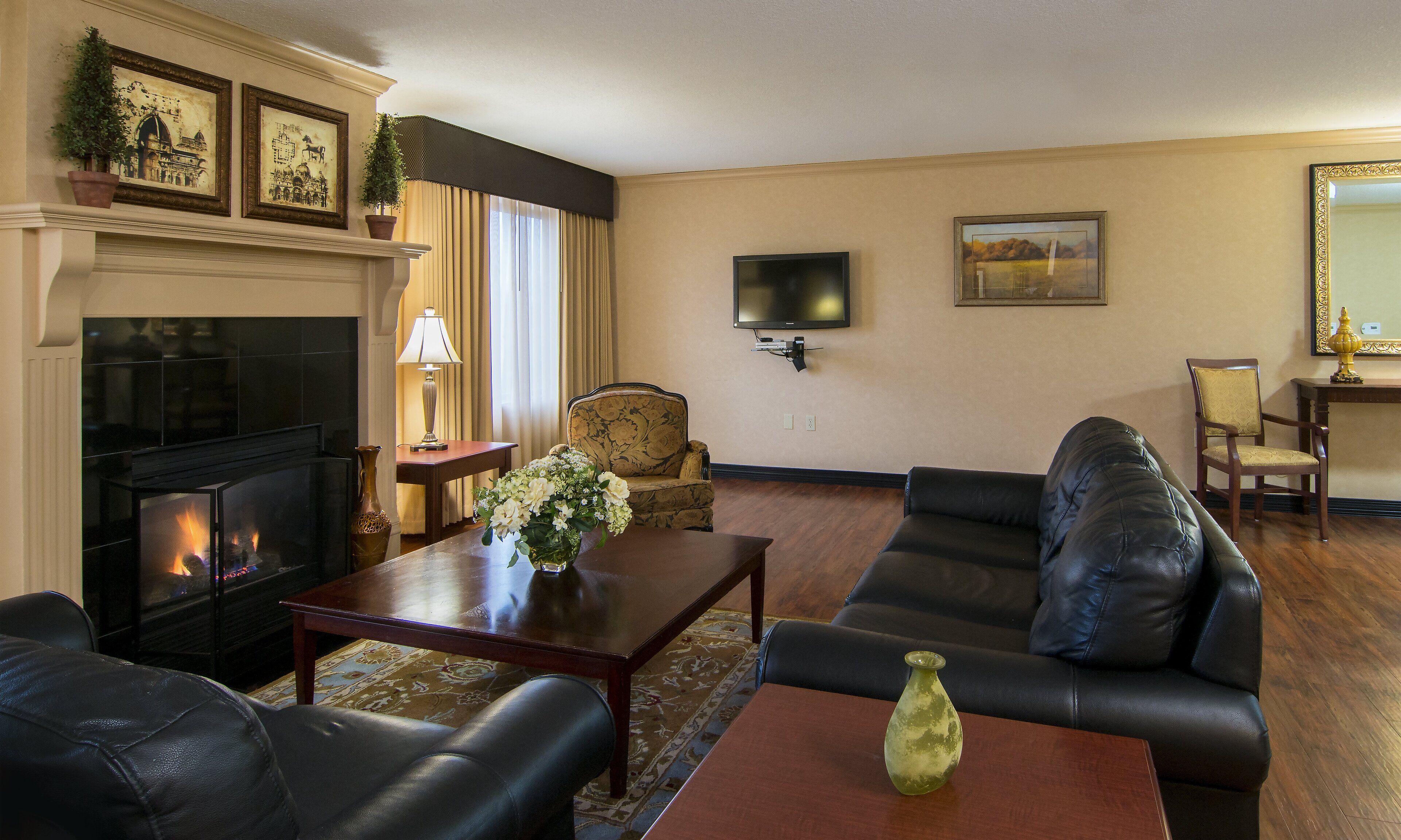 1 bedroom, egyptian cotton sheets, premium bedding, pillow-top beds