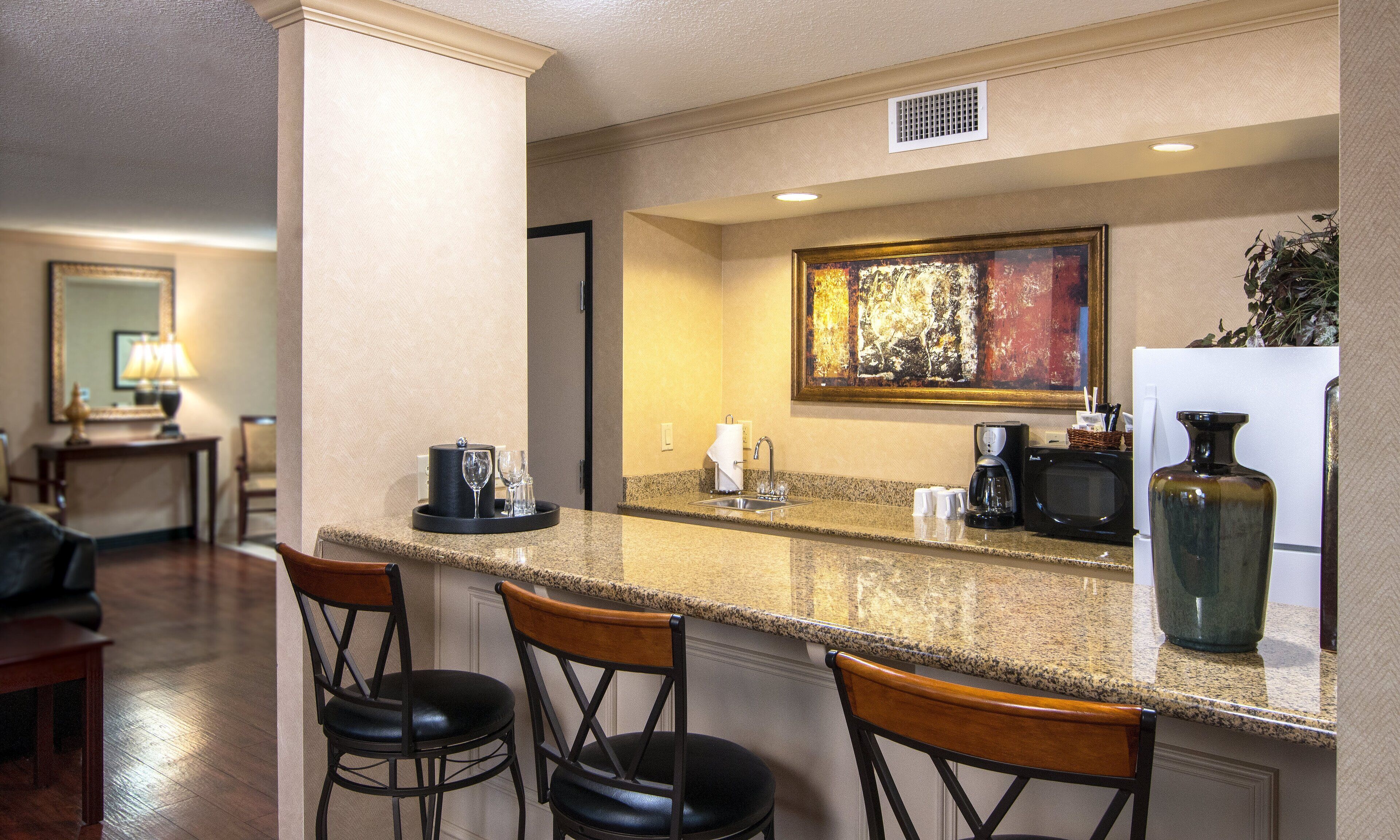 1 bedroom, egyptian cotton sheets, premium bedding, pillow-top beds