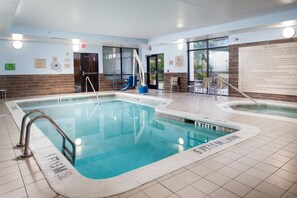 Indoor pool - SpringHill Suites by Marriott Savannah Airport (Savannah)