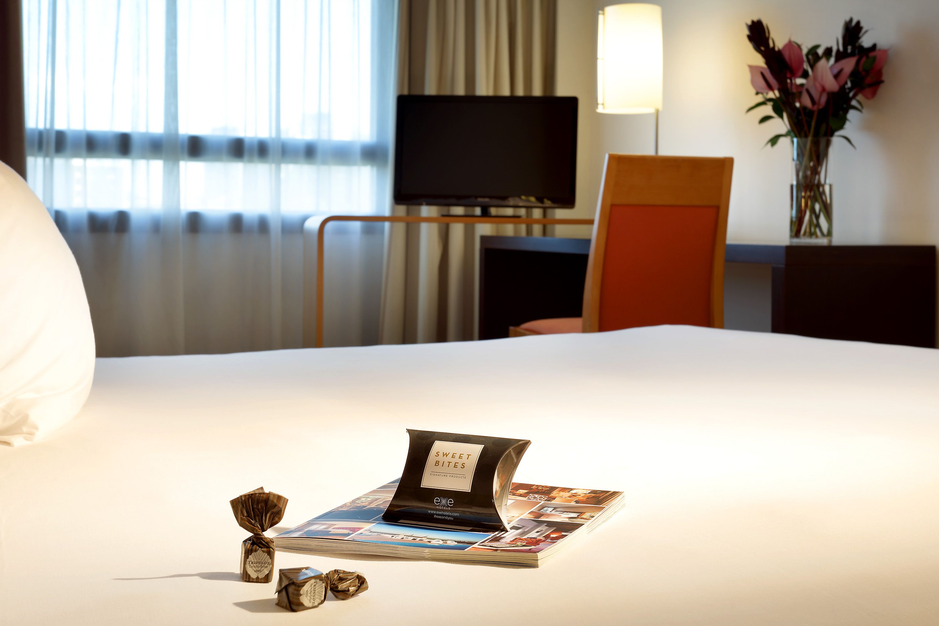 minibar, in-room safe, desk, iron/ironing board