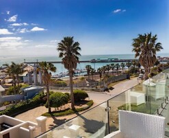 Down comforters, in-room safe, individually decorated