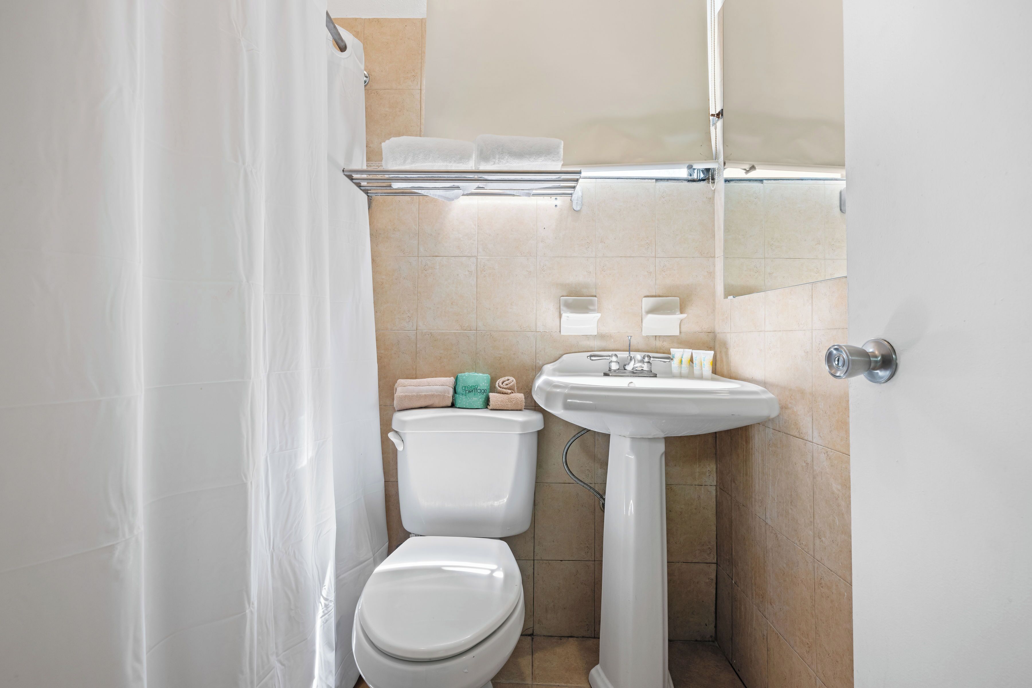 double room | bathroom | shower, hair dryer, towels