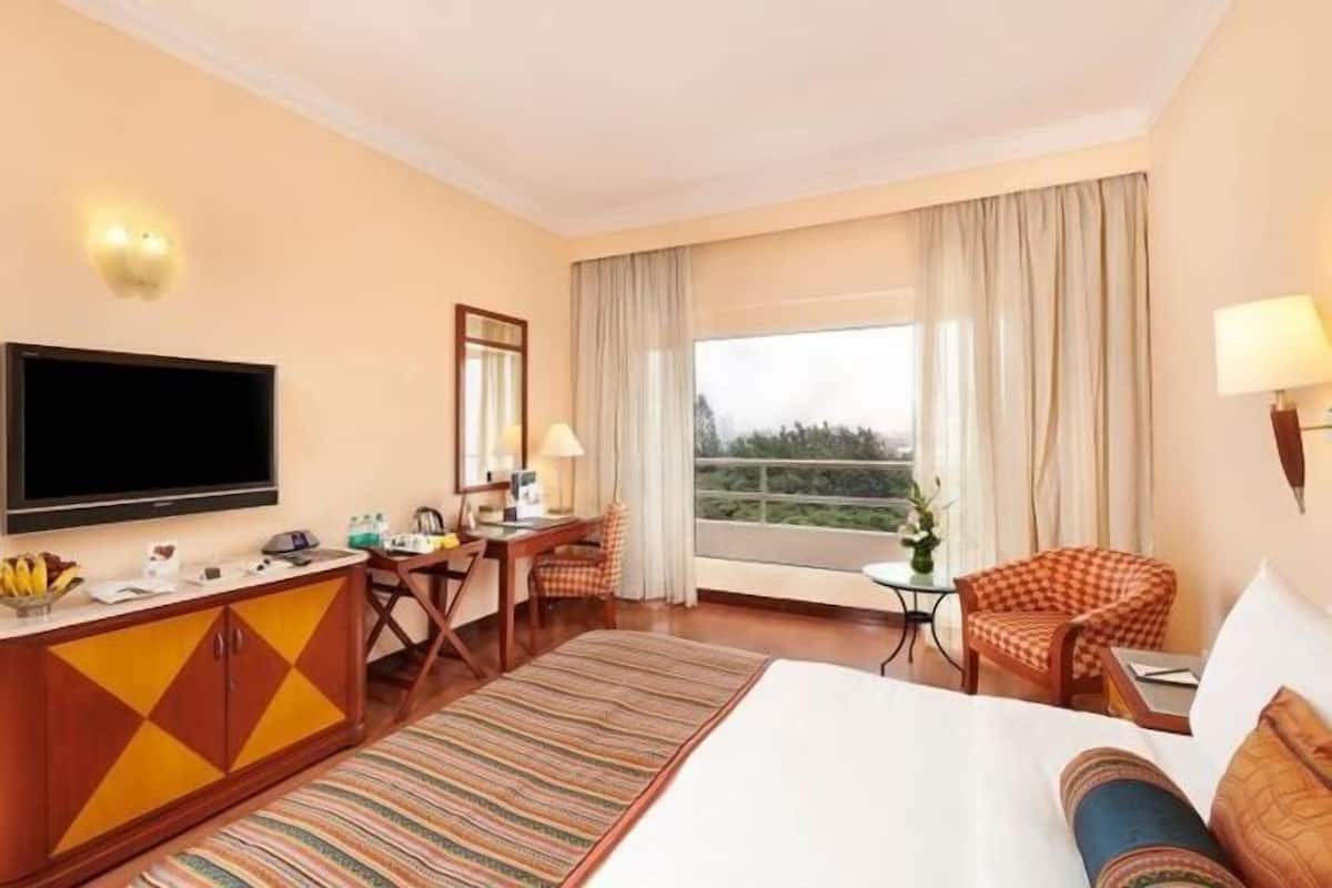 1 bedroom, minibar, in-room safe, blackout drapes