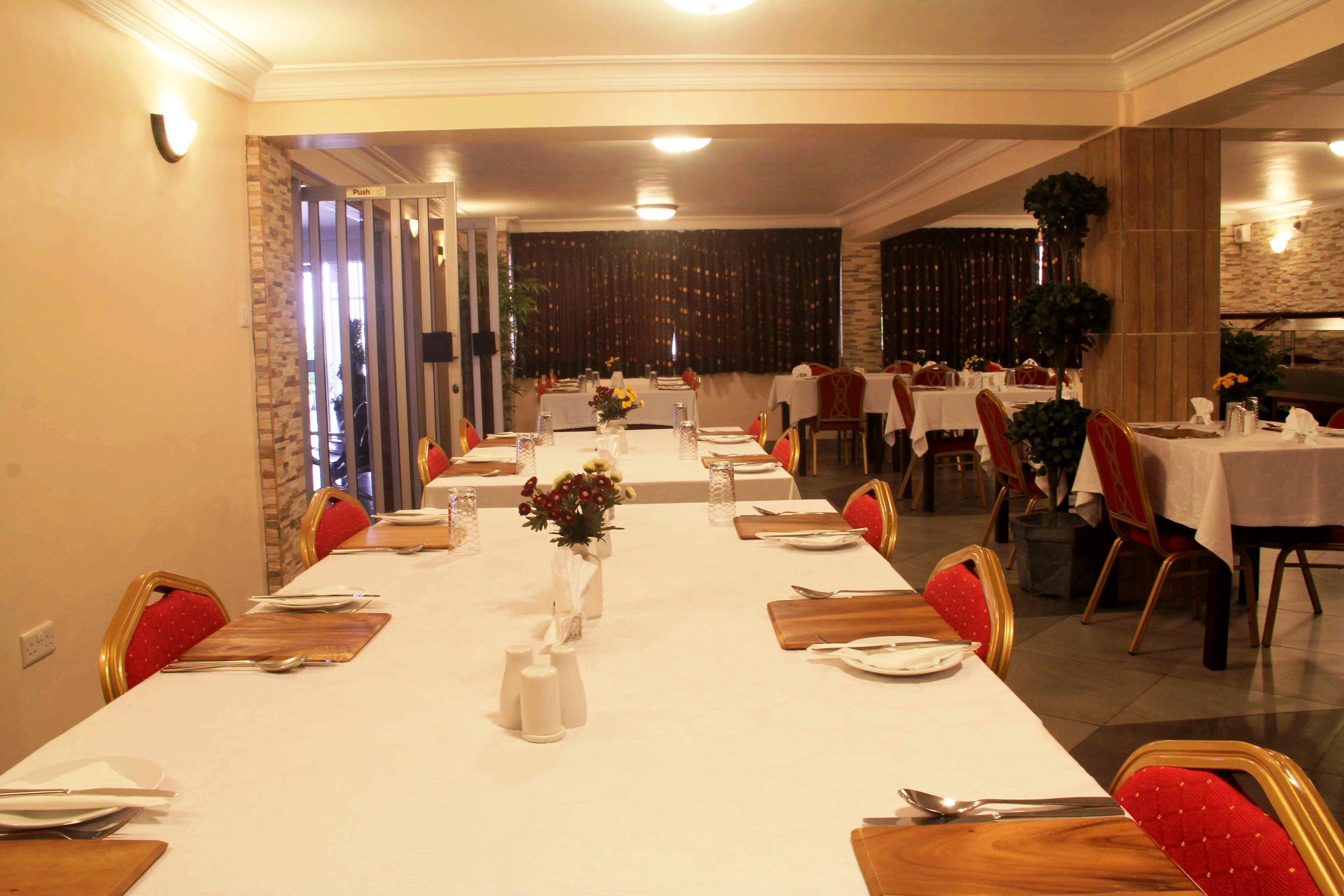 breakfast, lunch and dinner served