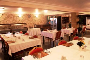 Frühstück, Mittagessen und Abendessen