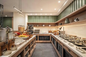 Café da manhã (USD 33 por pessoa)