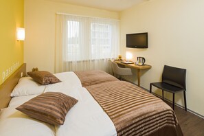 In-room safe, desk, laptop workspace, free WiFi