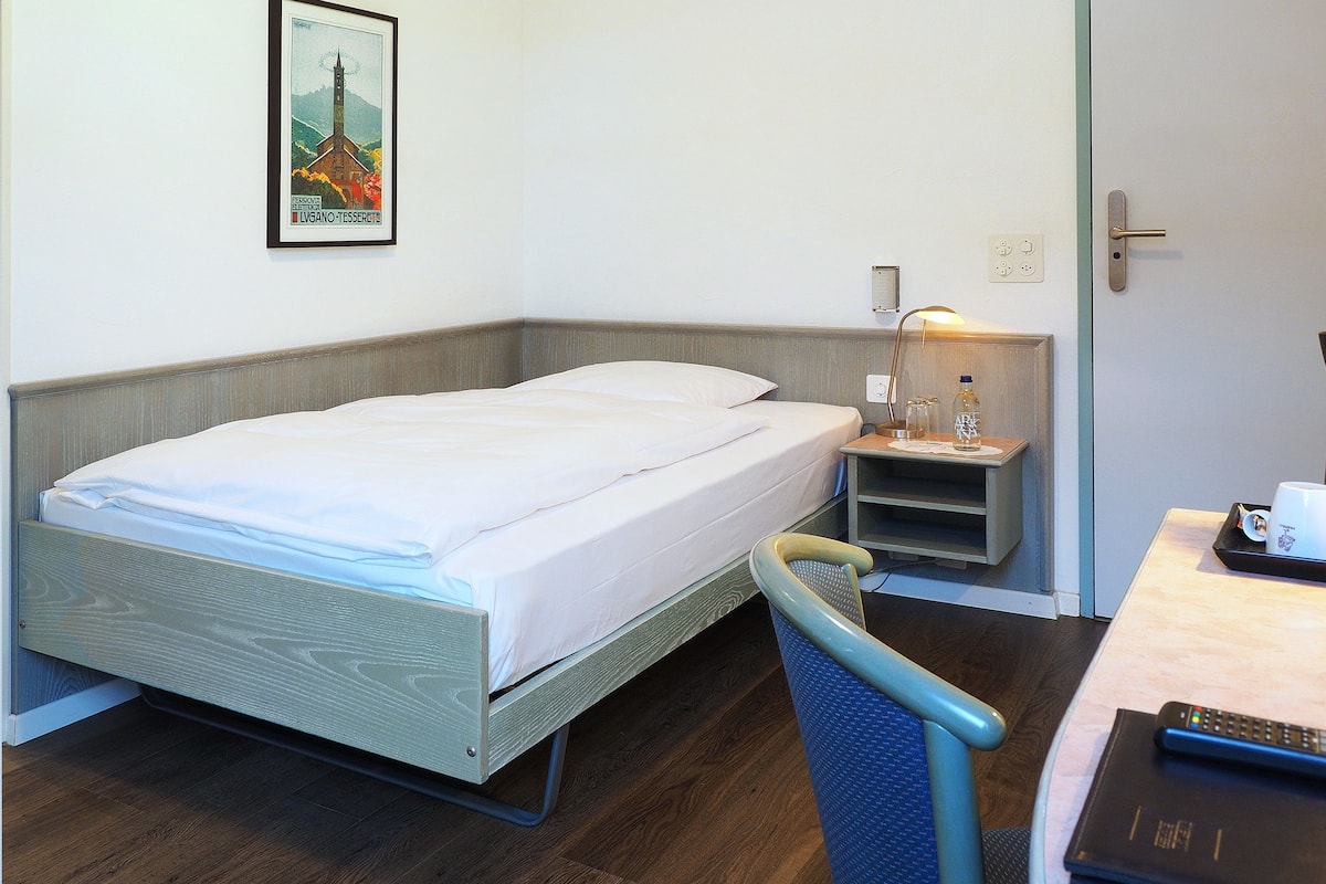 In-room safe, desk, laptop workspace, free WiFi