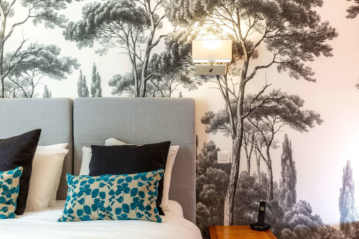 standard room, 1 double bed | minibar, desk, blackout curtains, soundproofing