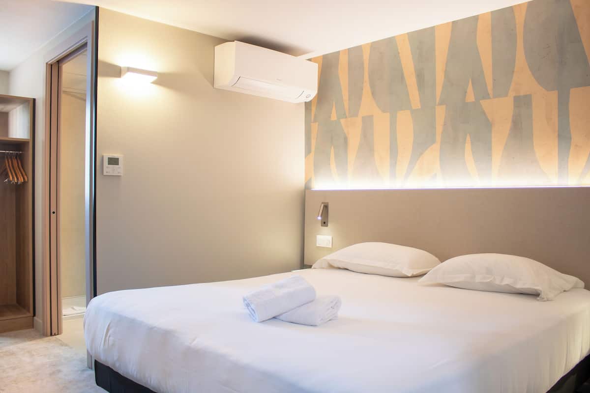 Decoración personalizada, muebles diferentes y escritorio