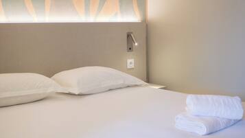 Individuell dekoriert, individuell eingerichtet, Schreibtisch