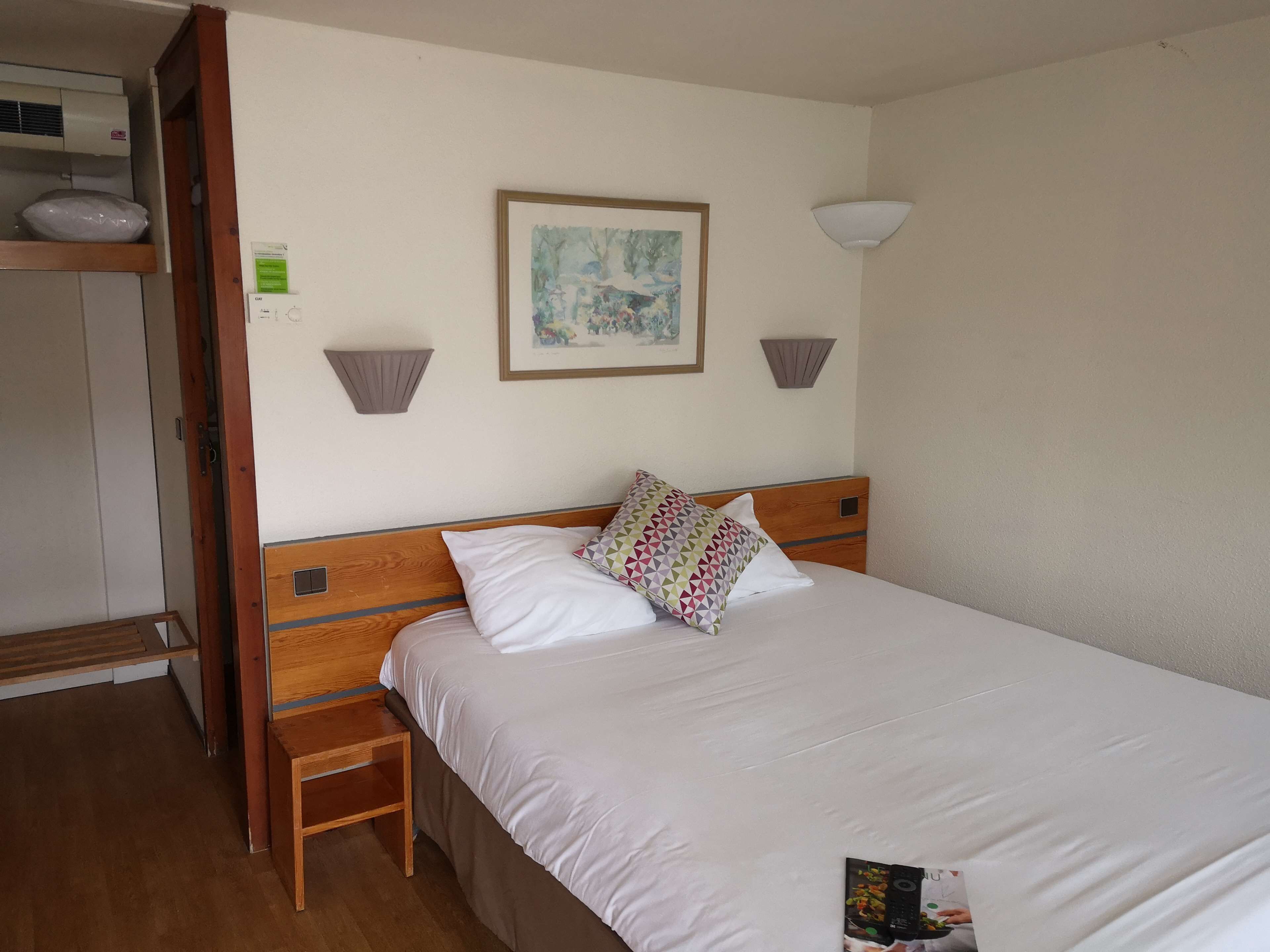 Standardzimmer, 1 Doppelbett | Schreibtisch, schallisolierte Zimmer, Bügeleisen/Bügelbrett