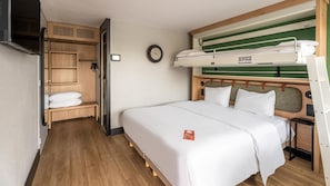 Standard Room, Multiple Beds - Campanile NATURE - Bordeaux Lac (Bordeaux)