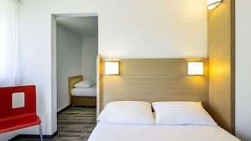 Family Room, 2 Double Beds | Desk, blackout drapes, soundproofing, iron/ironing board