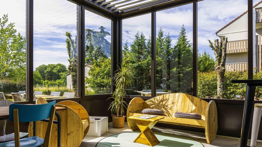 Greet Hotel Angouleme