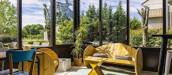 Greet Hotel Angouleme