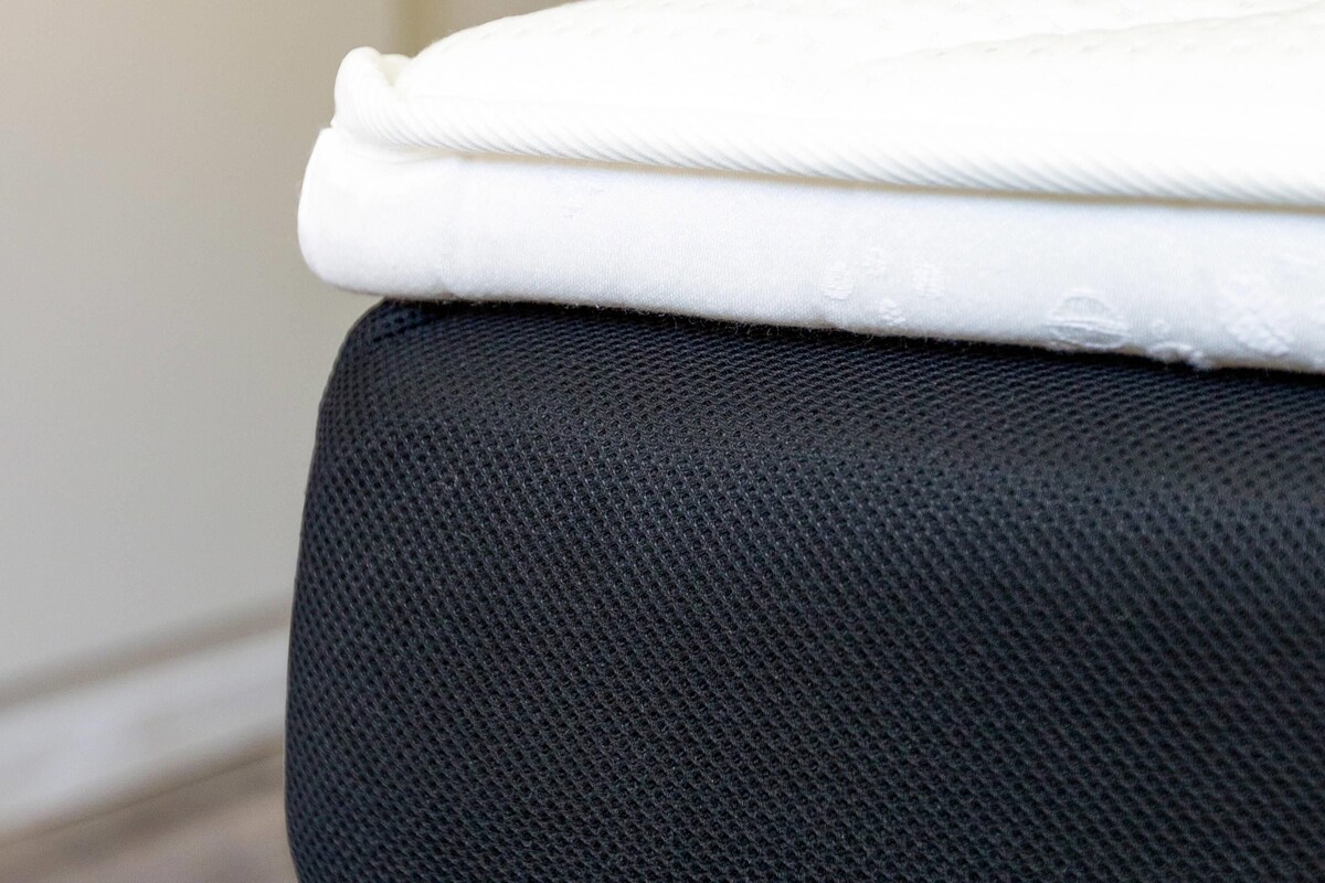 Standard Twin Room, 2 Twin Beds (POP) | Desk, blackout drapes, soundproofing, iron/ironing board (on request)