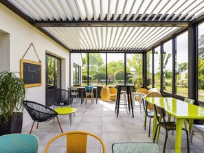 Dinner served, French cuisine - Greet Hotel Angouleme Ouest (Saint-Yrieix-sur-Charente)