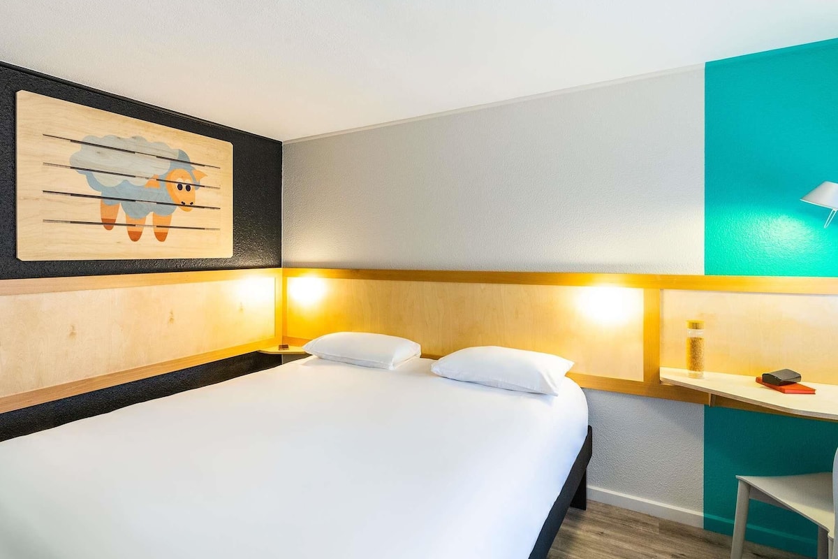 Habitación estándar, 1 cama Queen size (POP) | Escritorio, cortinas blackout y insonorización