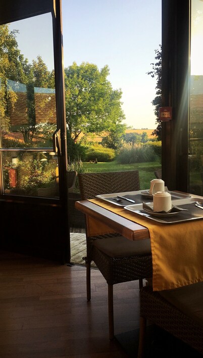 Kyriad Angoulême Nord Champniers - Hôtel & Résidence