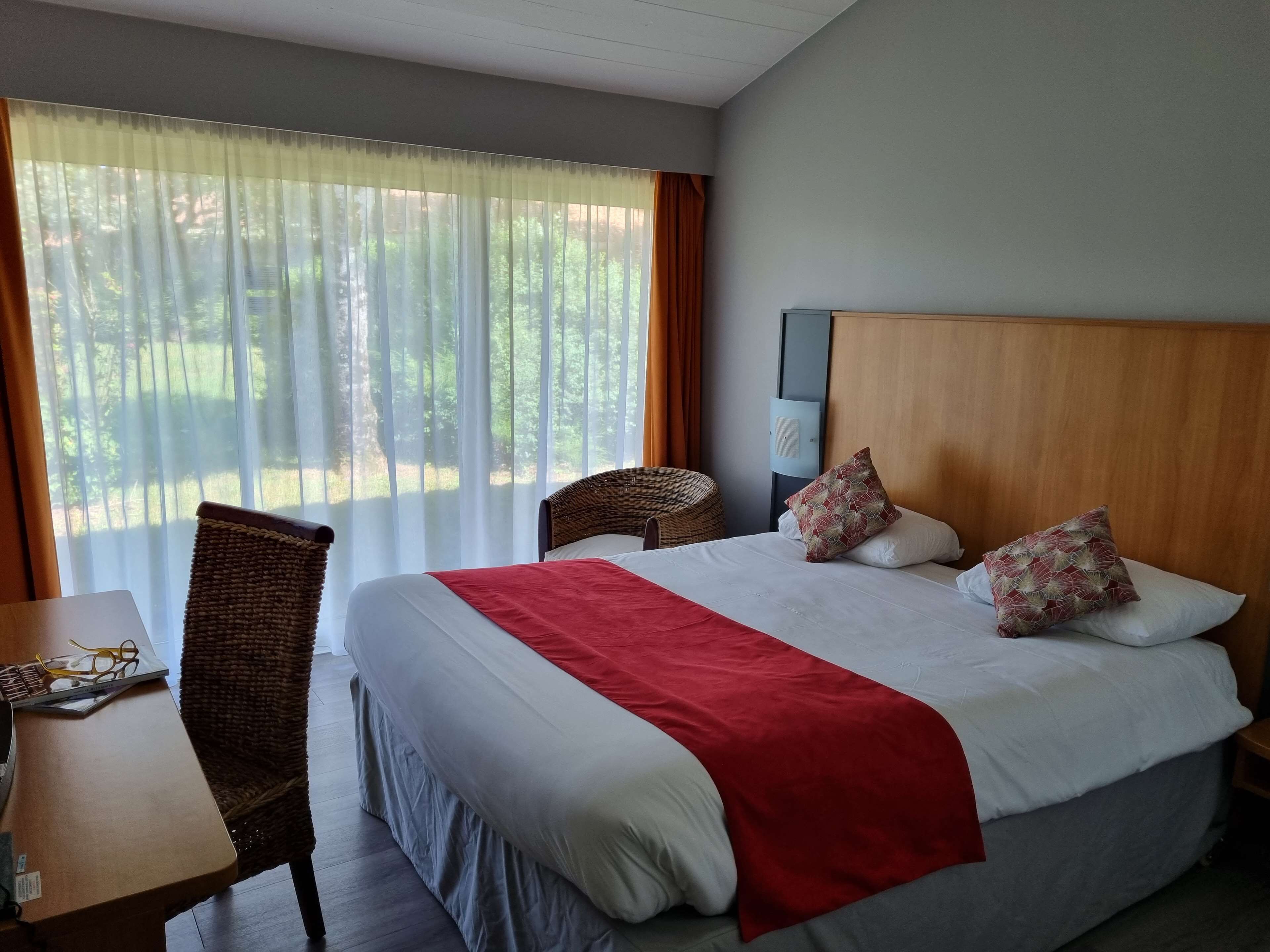 Standard Room, 1 Double Bed | Premium bedding, desk, blackout drapes, soundproofing